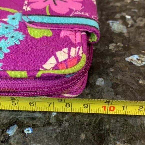 NWT Vera Bradley Zippered Wristlet Flutterby Wallet Purple - Picture 7 of 7
